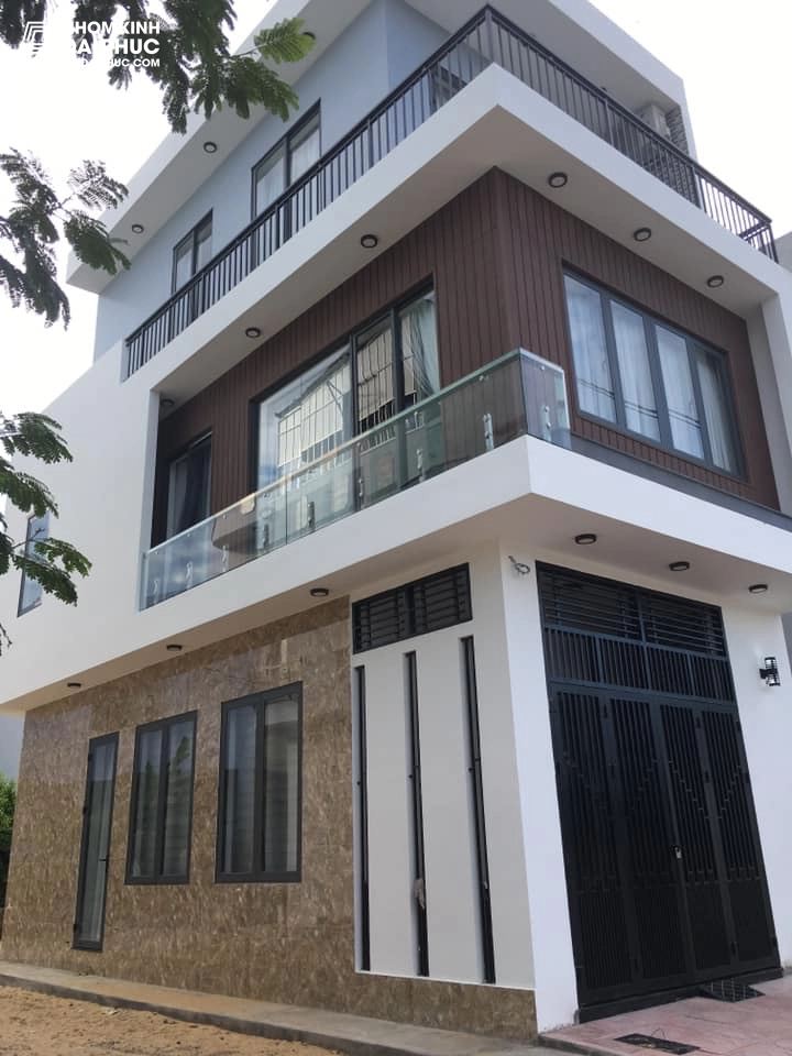 cong-trinh-nha-o-go-vap-lap-dat-cua-nhom-xingfa Công Trình Nhà Ở Gò Vấp Lắp Đặt Cửa Nhôm Kính