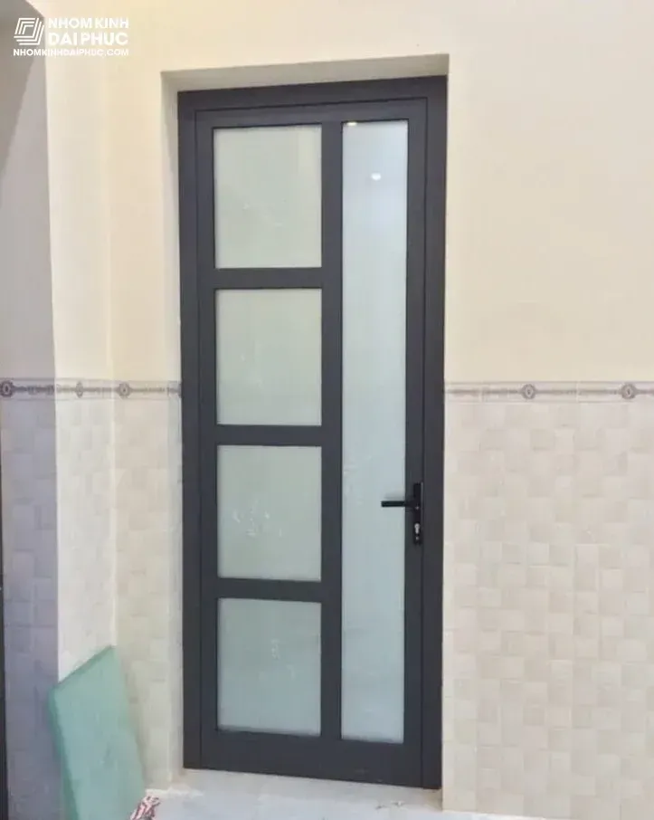 Cửa nhôm Xingfa chia đố dọc