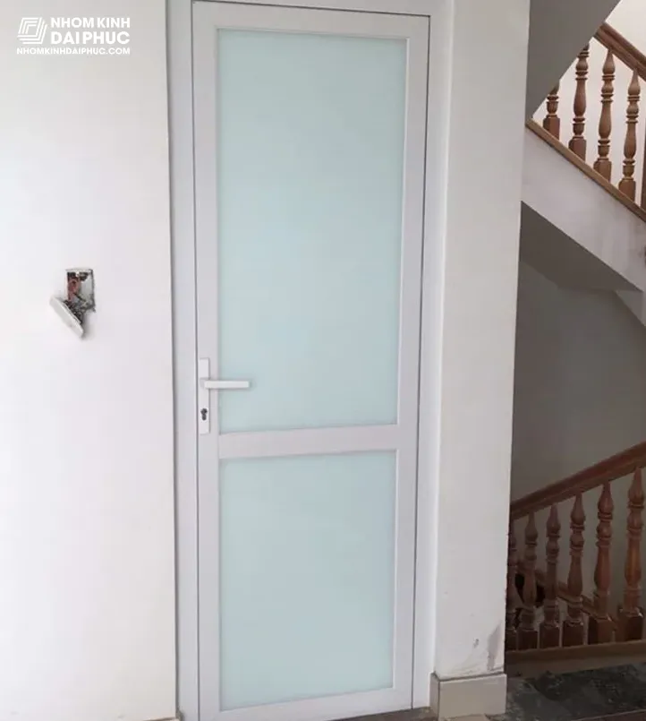 Cửa nhôm Xingfa chia đố ngang màu trắng