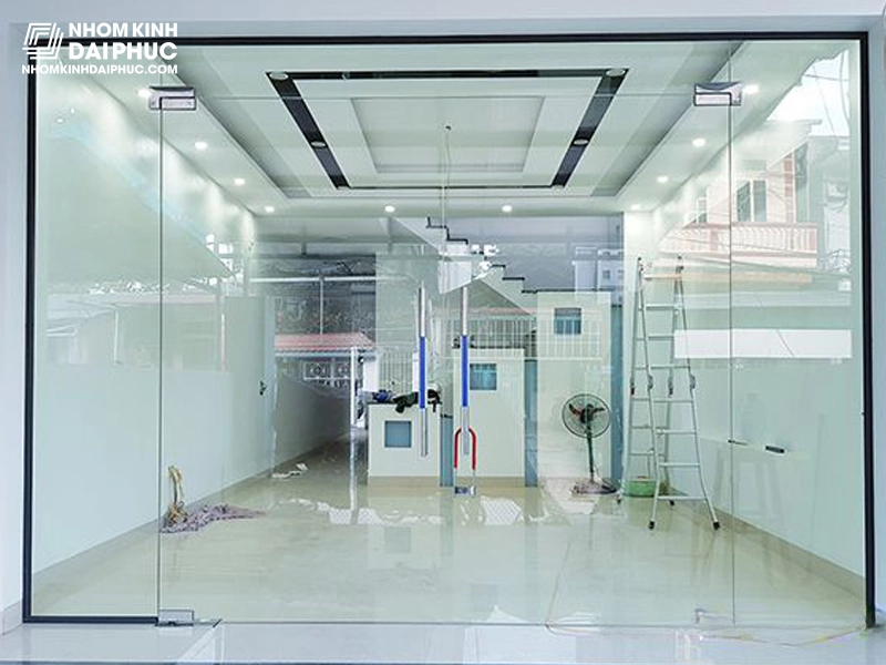 cua-kinh-cuong-luc-2-canh-ban-le-san Cửa kính cường lực 2 cánh bản lề sàn