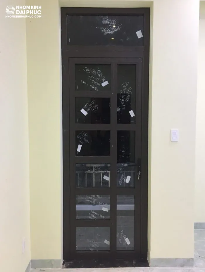 Cửa xingfa chia đống chống trộm