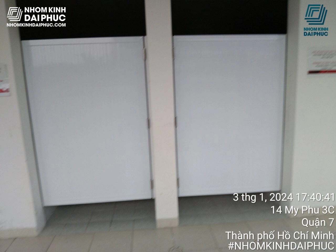 cung-cap-lap-dat-cua-toilet-mo-2-chieu-truong-hoc-quoc-te-canada-quan-7_7855040