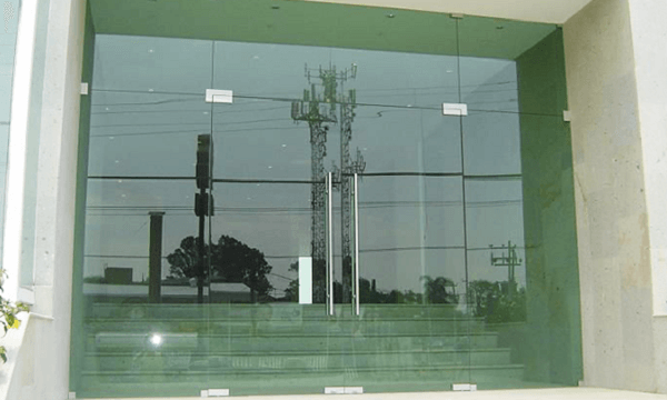 gia-vach-kinh-cua-kinh-cuong-luc-eurowindow1 Cửa Kính Cường Lực 2 Cánh