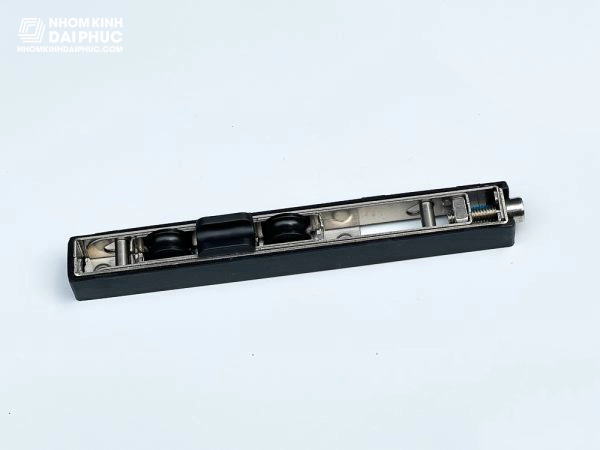 Bánh xe lùa ray dưới cửa Slim